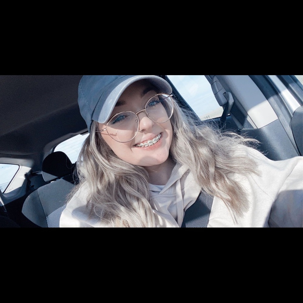 Meet your Posher, Hayly